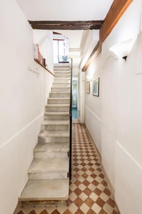 Ca' Della Madoneta - Vista Canale Venesia Bagian luar foto